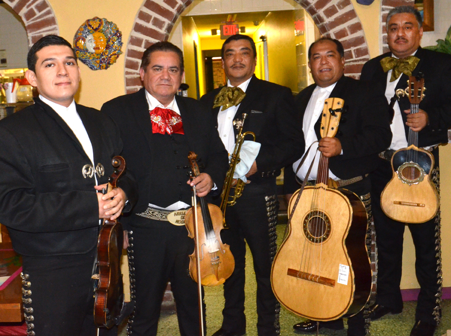 Mariachi Band Performs At Tu Pueblo Thursday Evening The Bluffton Icon