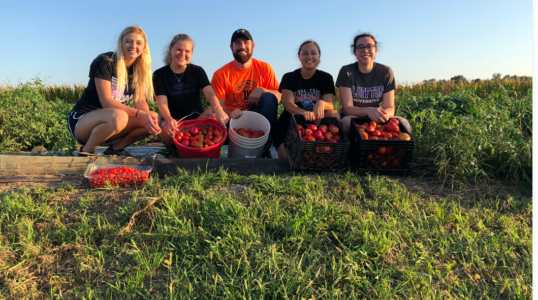 Friday Harvest Dinner Benefits Food Pantries The Bluffton Icon